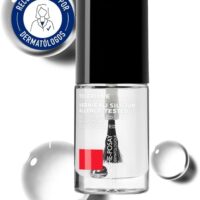 La Roche-Posay Toleriane, Esmalte de Uñas, Uñas Fortificadas y Protegidas, Color: Brillante, Con Silicio y Filtro Solar Mexoryl XL, Color: Top Coat, 6 ml