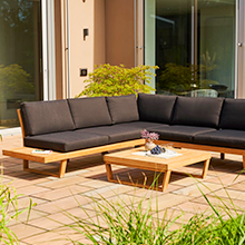 Outdoor Tarrington House