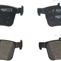 Bosch BP1504 - Pastillas de Freno para Coche Eje Trasero - Calidad Bosch - Reducción de Ruido y Polvo - Certificación ECE-R90 - Sin Cobre - 1 Juego de 4 Pastillas